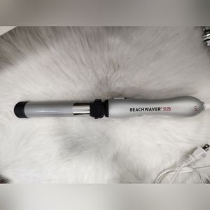 1.25 Beachwaver Co. Curling Iron